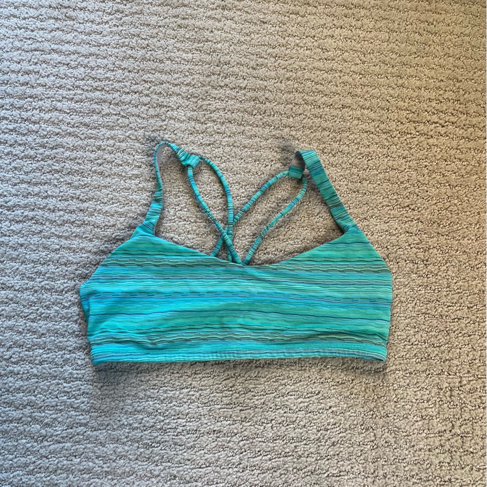 LULULEMON - sports bra